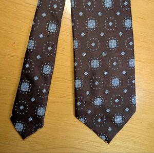 Monsieur Cravatieur Vintage Men's Necktie Dark Brown Light Blue Medallions 57"